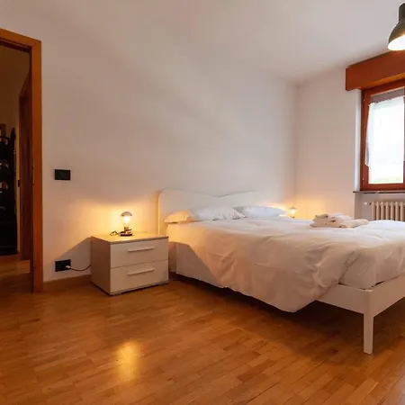 Attico In Centro A - Marmolada Apartman