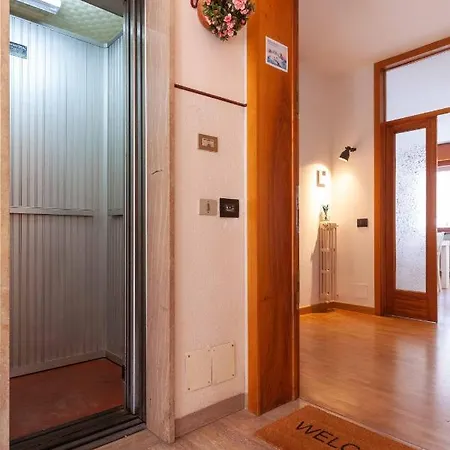 Attico In Centro A - Marmolada 贝卢诺