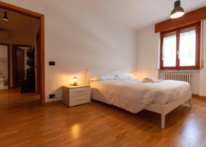 Attico In Centro A - Marmolada Apartment